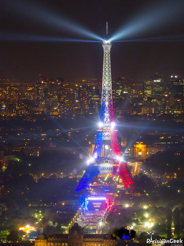 Le show Orange pour l'Euro 2016 sur la Tour Eiffel, pour la victoire de l'Équipe de France