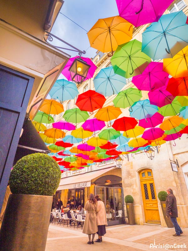 Umbrella Sky Project au Village Royal à Paris