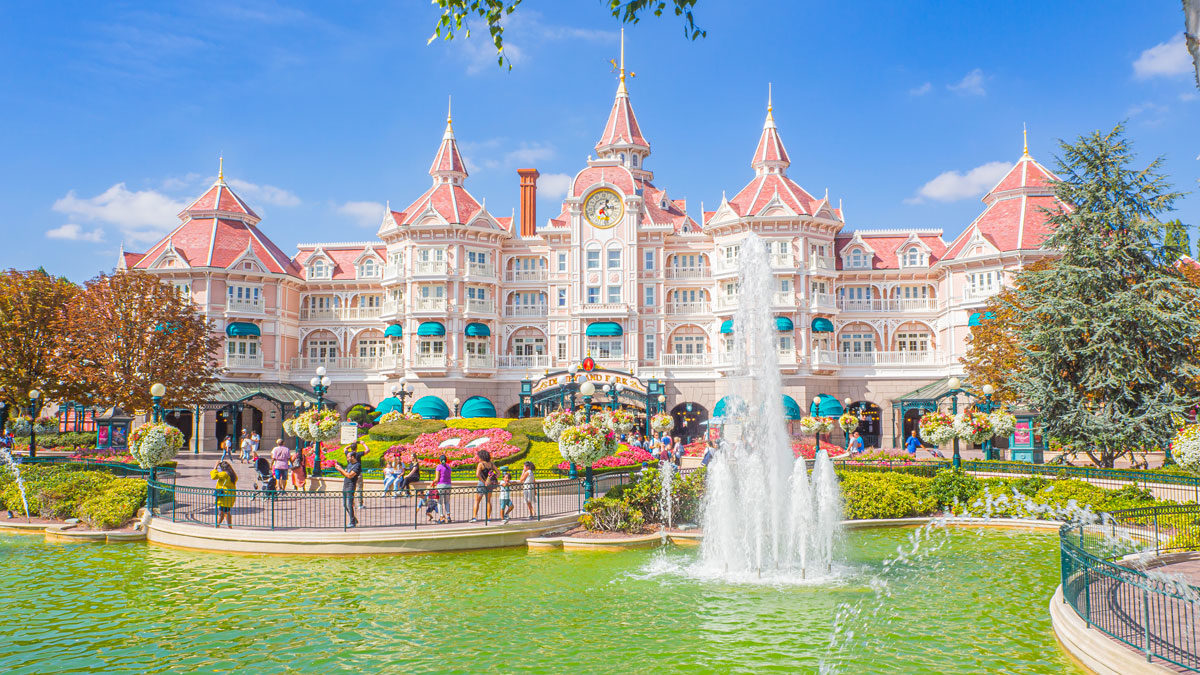 Venez découvrir le monde magique de Disneyland Paris en VR avec Orange !